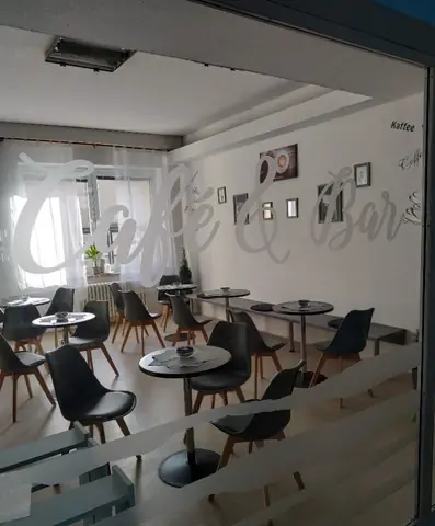 Interiér kavárny Café & Bar